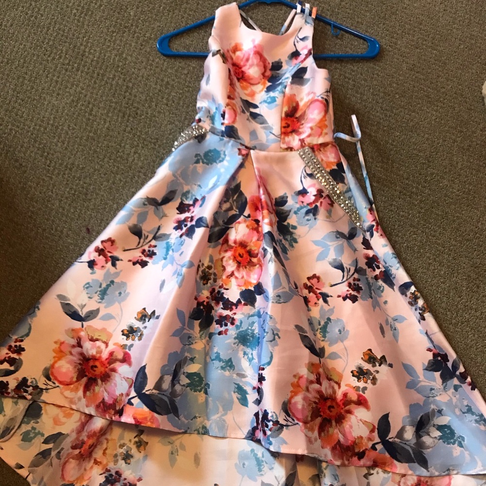 BRAND NEW Little girls formal dress